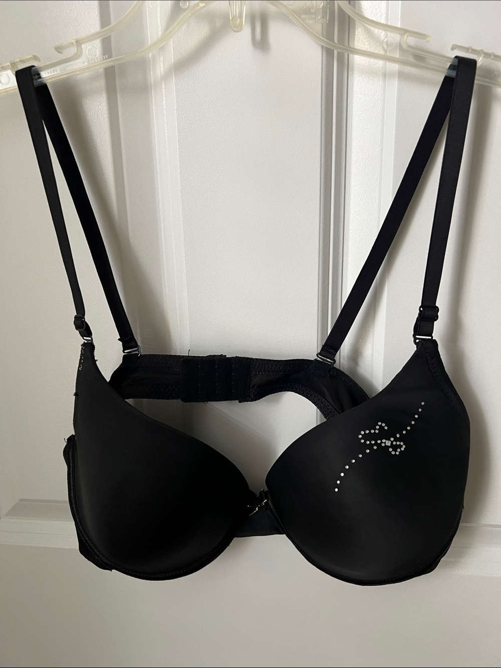 Black Rhinestone Push-Up Bra with Smooth Molded Cups 3 Way use 42D.